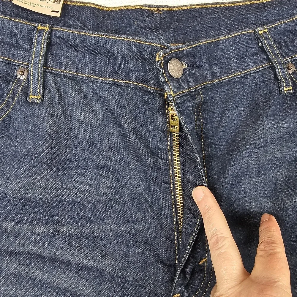 Levi's 541 Athletic Fit Denim Jeans Mens 44 x 30 Blue Medium Wash  NWT